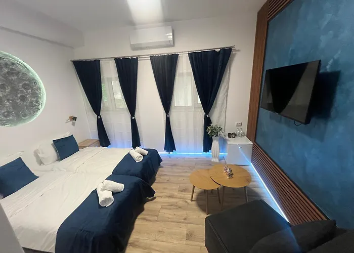 Boxroom3 كيوستينديل